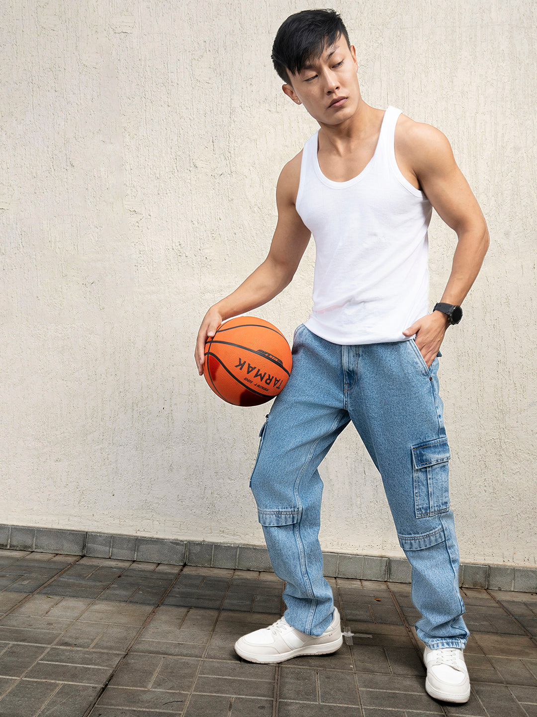 Hubberholme Men Straight Fit Mid-Rise Cotton Light Fade Jeans