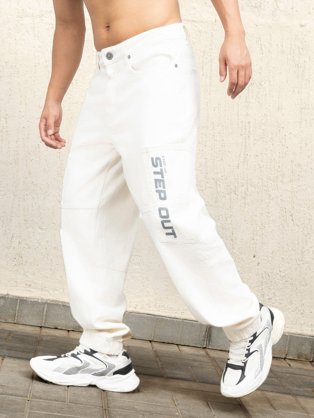 Hubberholme Men Relaxed Fit Mid-Rise Cotton Jeans