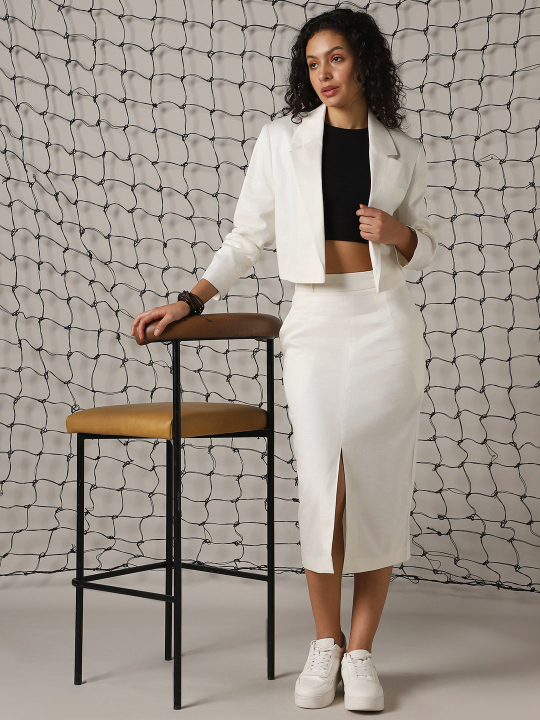 Hubberholme Women Solid Crop length Oversized Notch Lapel Collar Full Sleeve Blazer