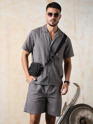 High Star Men Schiffli Relaxed Spread collar Half sleeve Co-ord