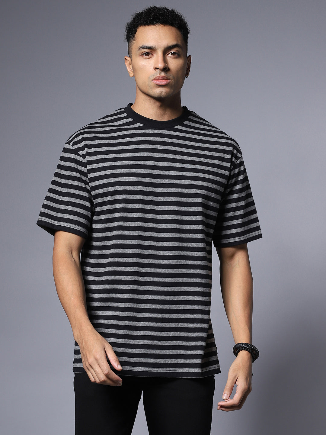 Round Neck Relaxed Cotton Short Sleeves T-shirt