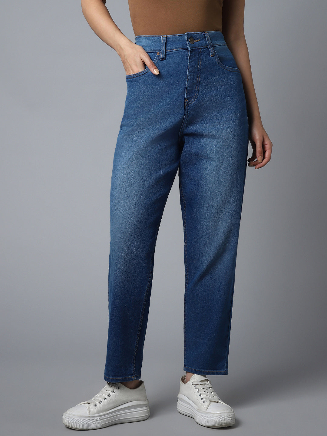 Women High-Rise Clean Look Light Fade Cotton Jeans