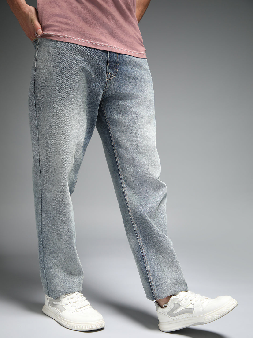 Men Straight Fit Mid-Rise Clean Look Light Fade Cotton Jeans