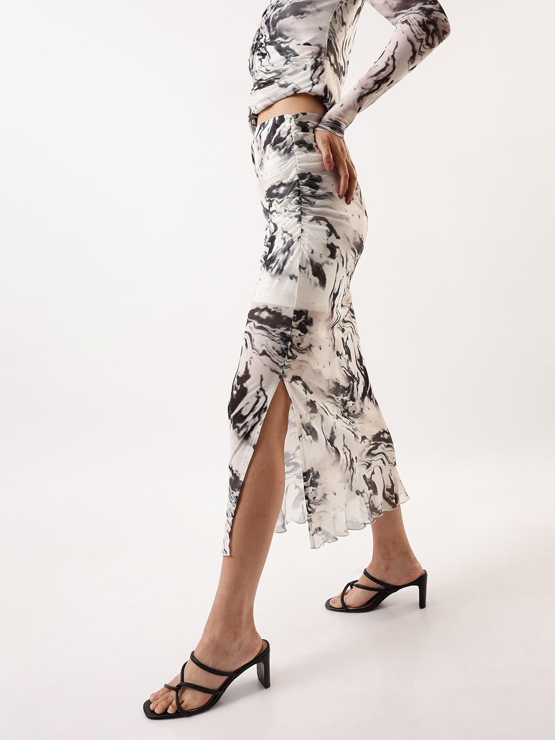 Hubberholme Abstract Printed Side Slit Pencil Midi Skirts