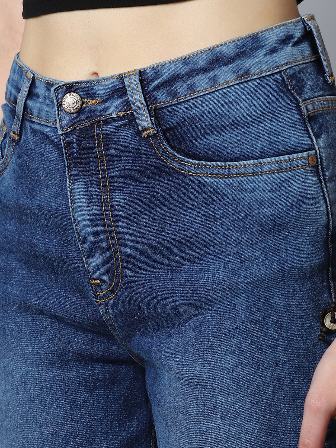 Women Straight Fit High-Rise Clean Look Light Fade Stretchable Jeans