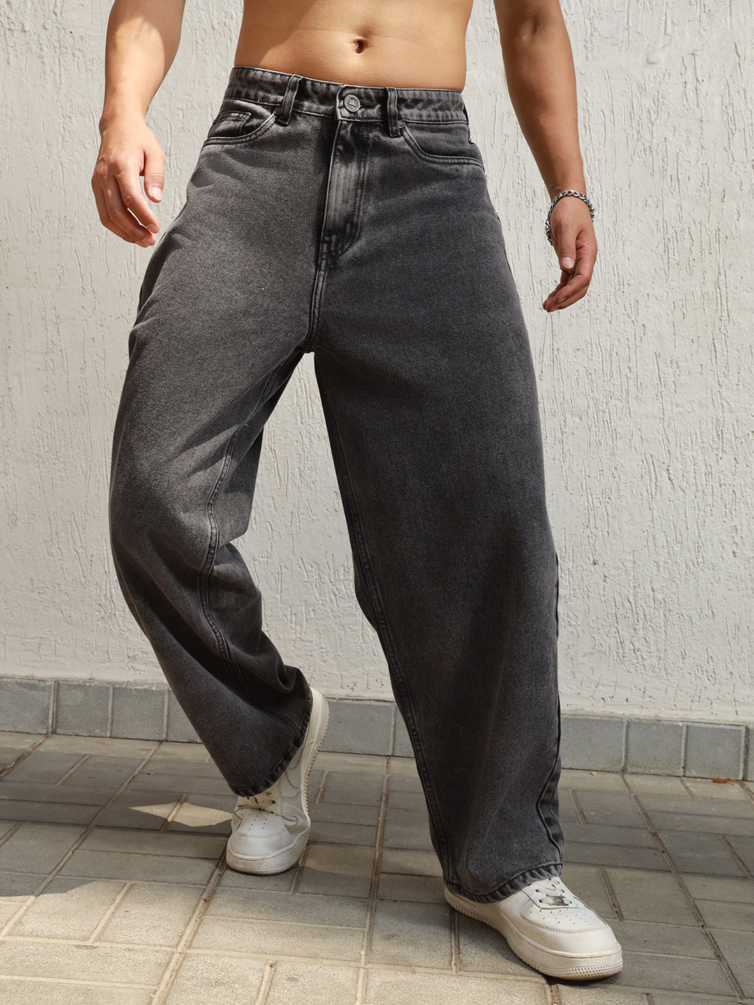 Hubberholme Men Relaxed Fit Clean Look Jeans