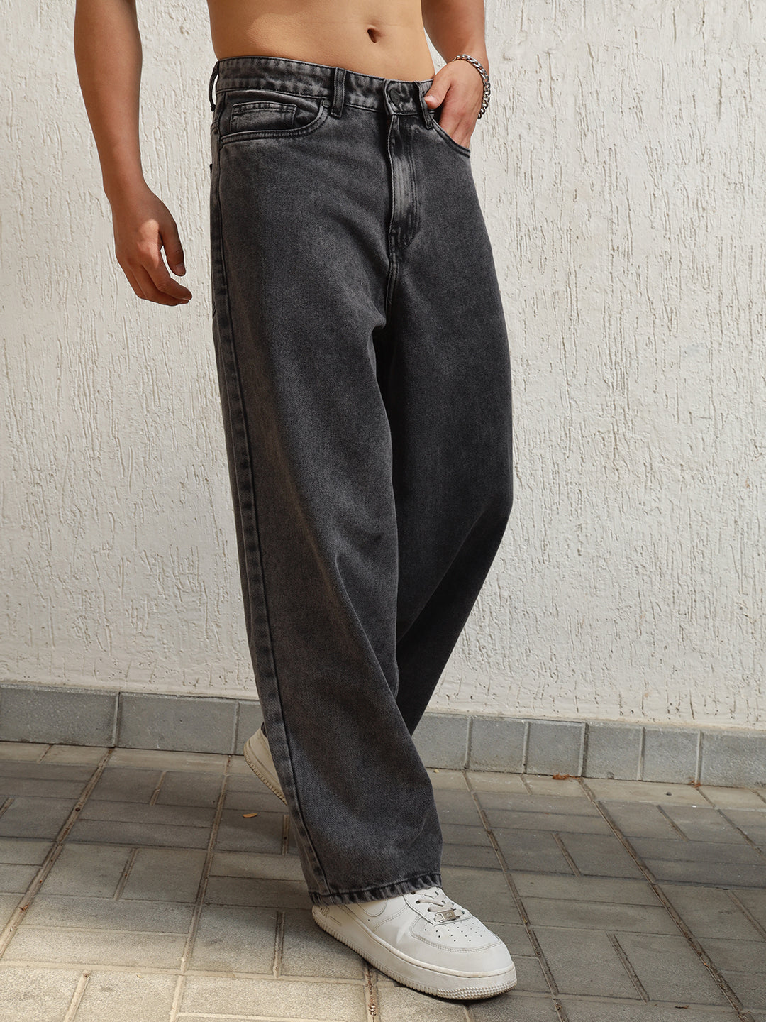 Hubberholme Men Relaxed Fit Clean Look Jeans