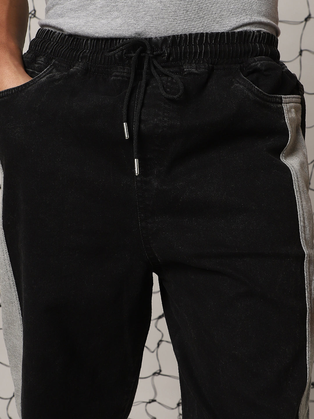 Hubberholme Men Clean Look Relaxed Fit Stretchable Joggers