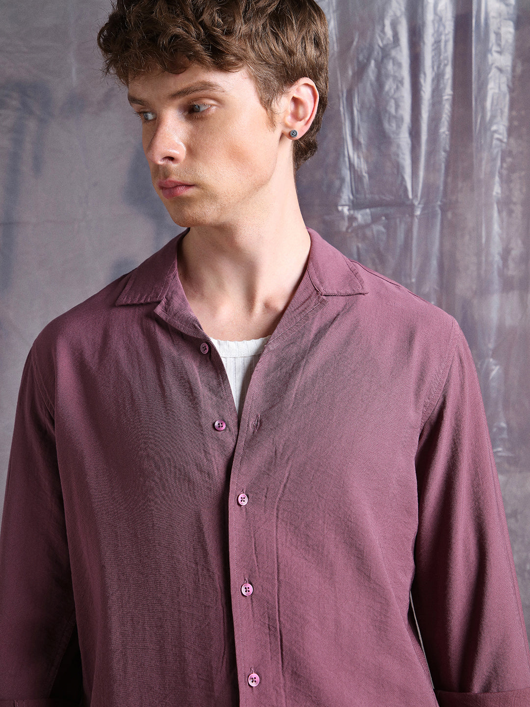Hubberholme Men Solid Relaxed Fit Resort Collar Fullsleeve Shirts