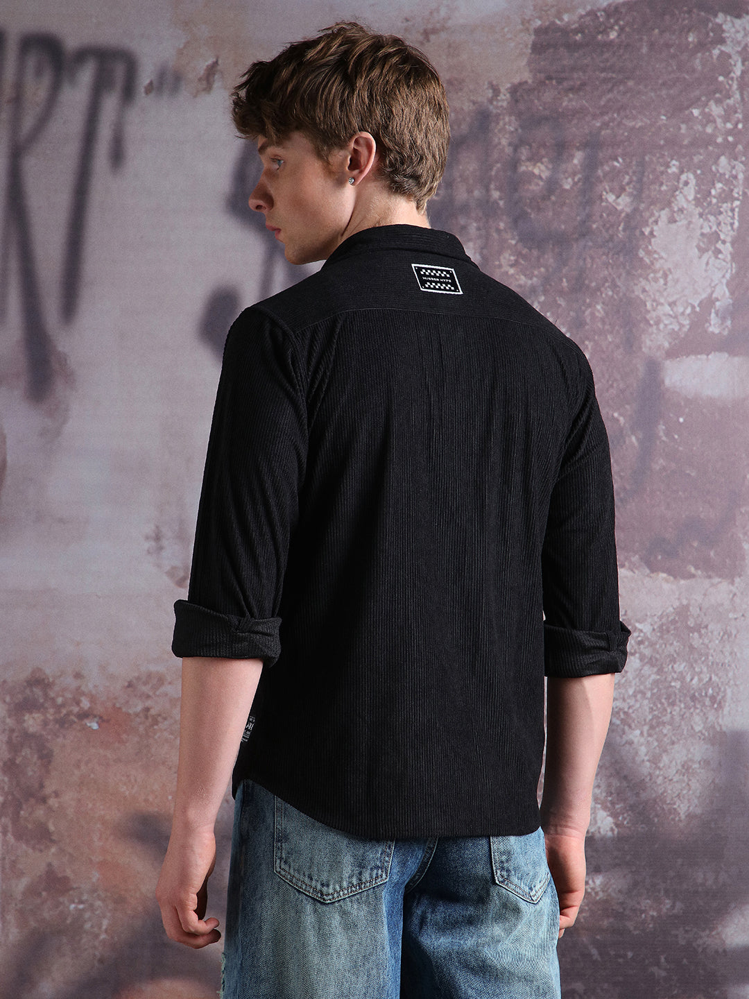Hubberholme Men Self Design Relaxed Fit Spread Collar Fullsleeve Shirts