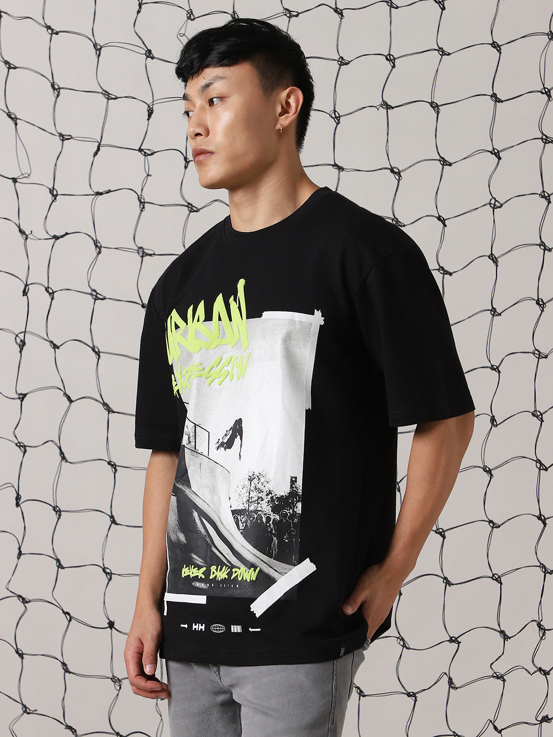 Hubberholme Men Street Graphic Printed Oversize Fit  T-shirt
