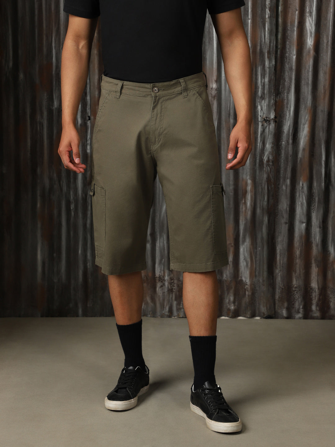 Men Solid Cotton Slim Fit Mid- Rise   Shorts