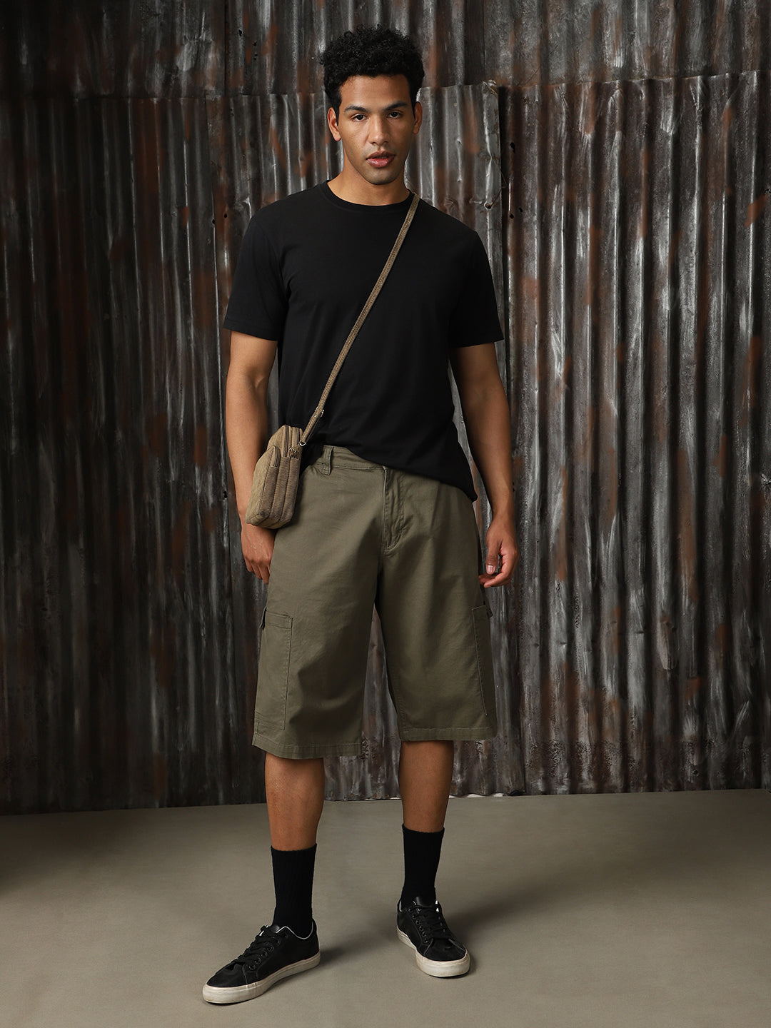 Men Solid Cotton Slim Fit Mid- Rise   Shorts