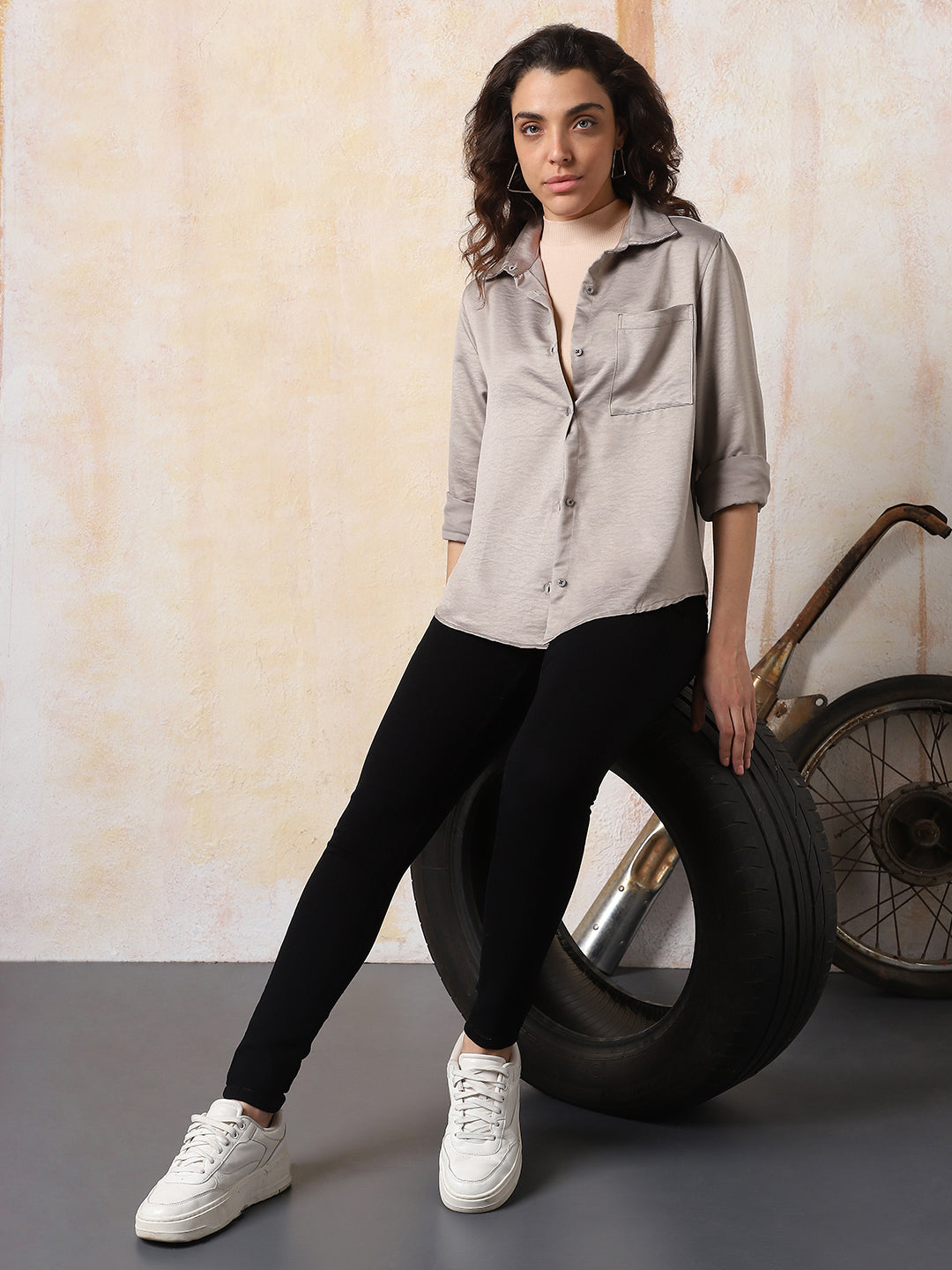 High Star Women Solid Boxy Spread Collar Long Sleeves Shirts