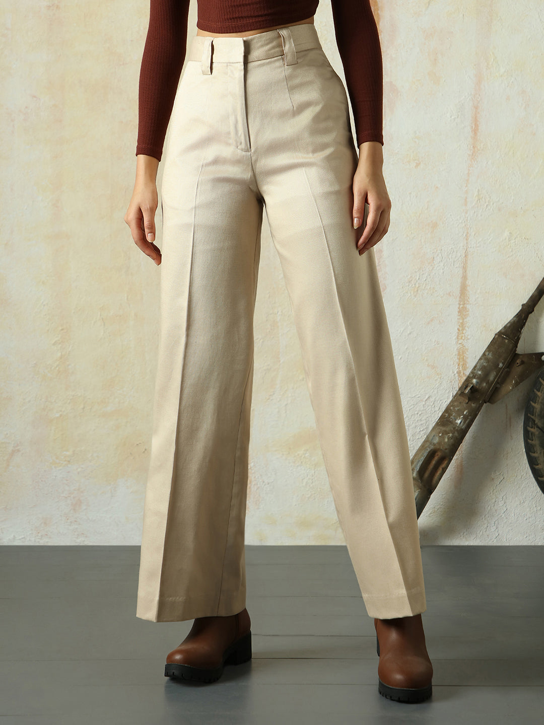 High Star Women Solid Regular length Wide leg Trousers